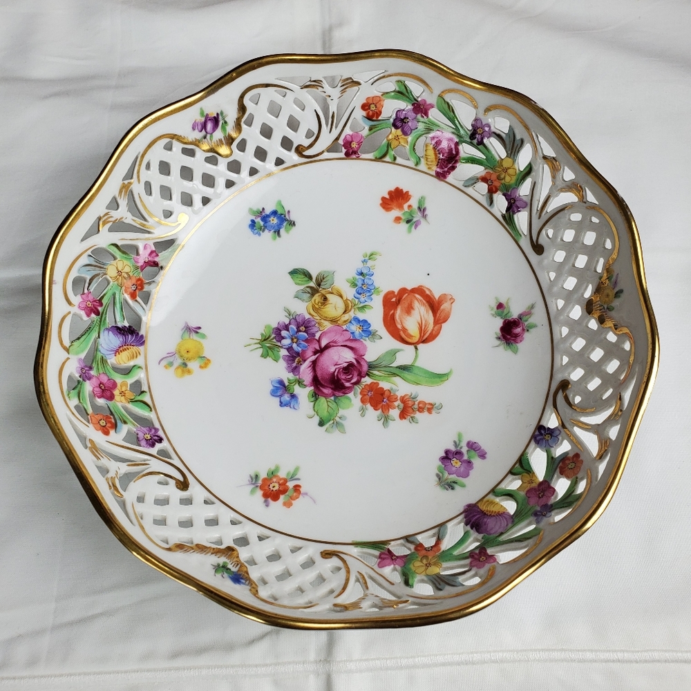 Schumann Dresden Floral Reticulated Dish Round
